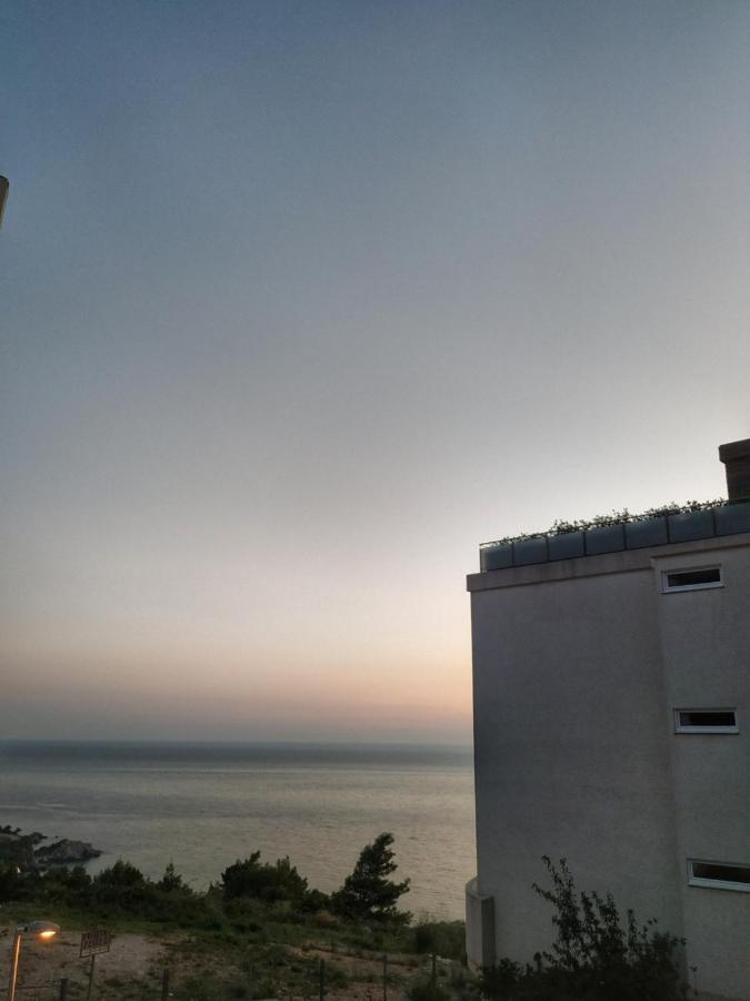 Ana Apartmani Sveti Stefan Exteriör bild