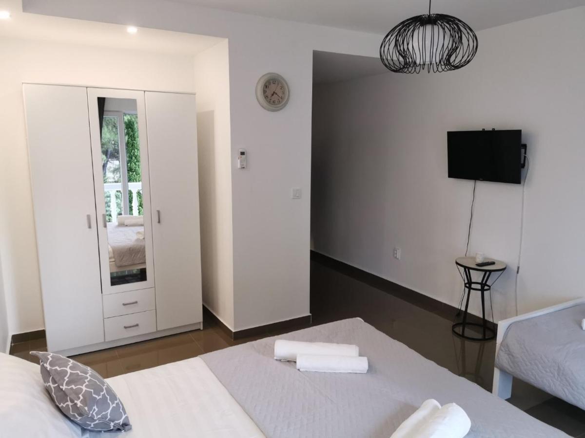 Ana Apartmani Sveti Stefan Exteriör bild