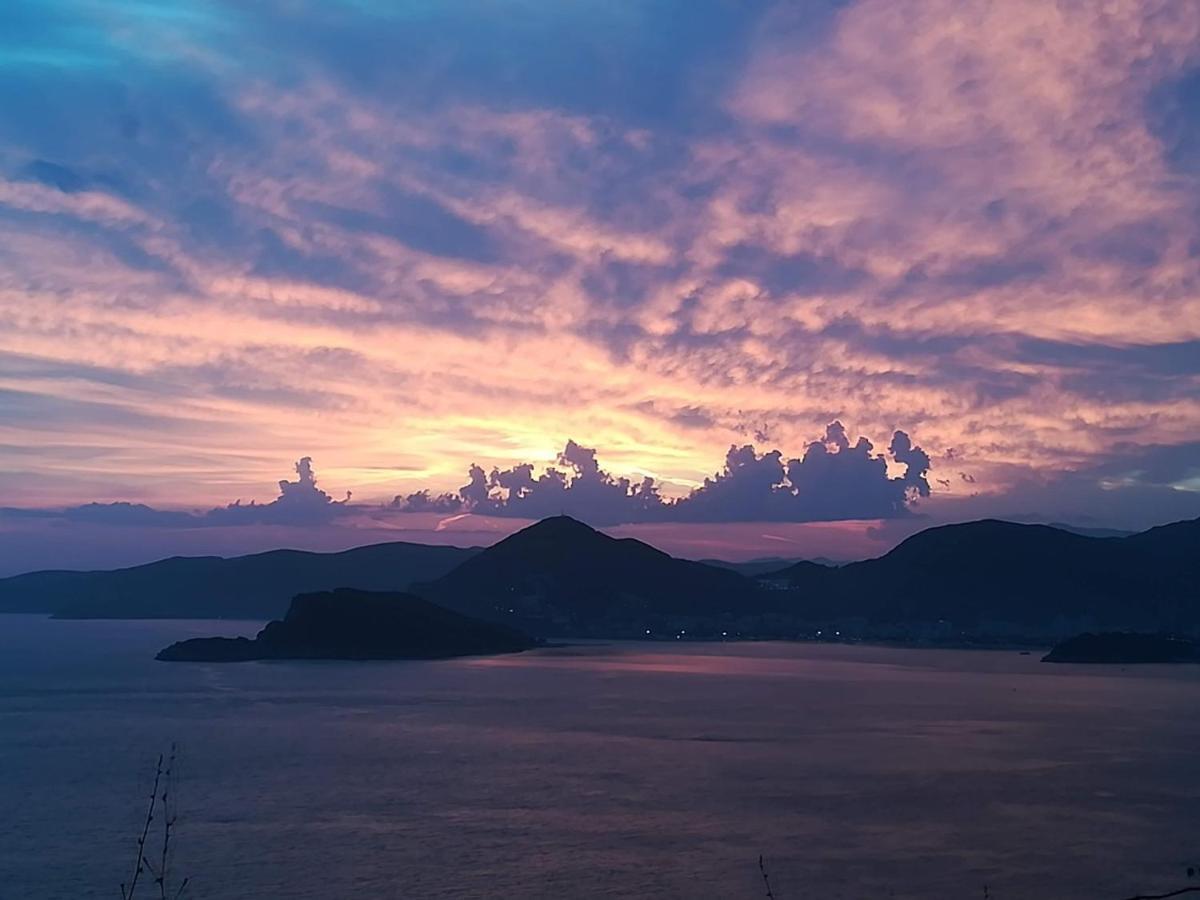 Ana Apartmani Sveti Stefan Exteriör bild