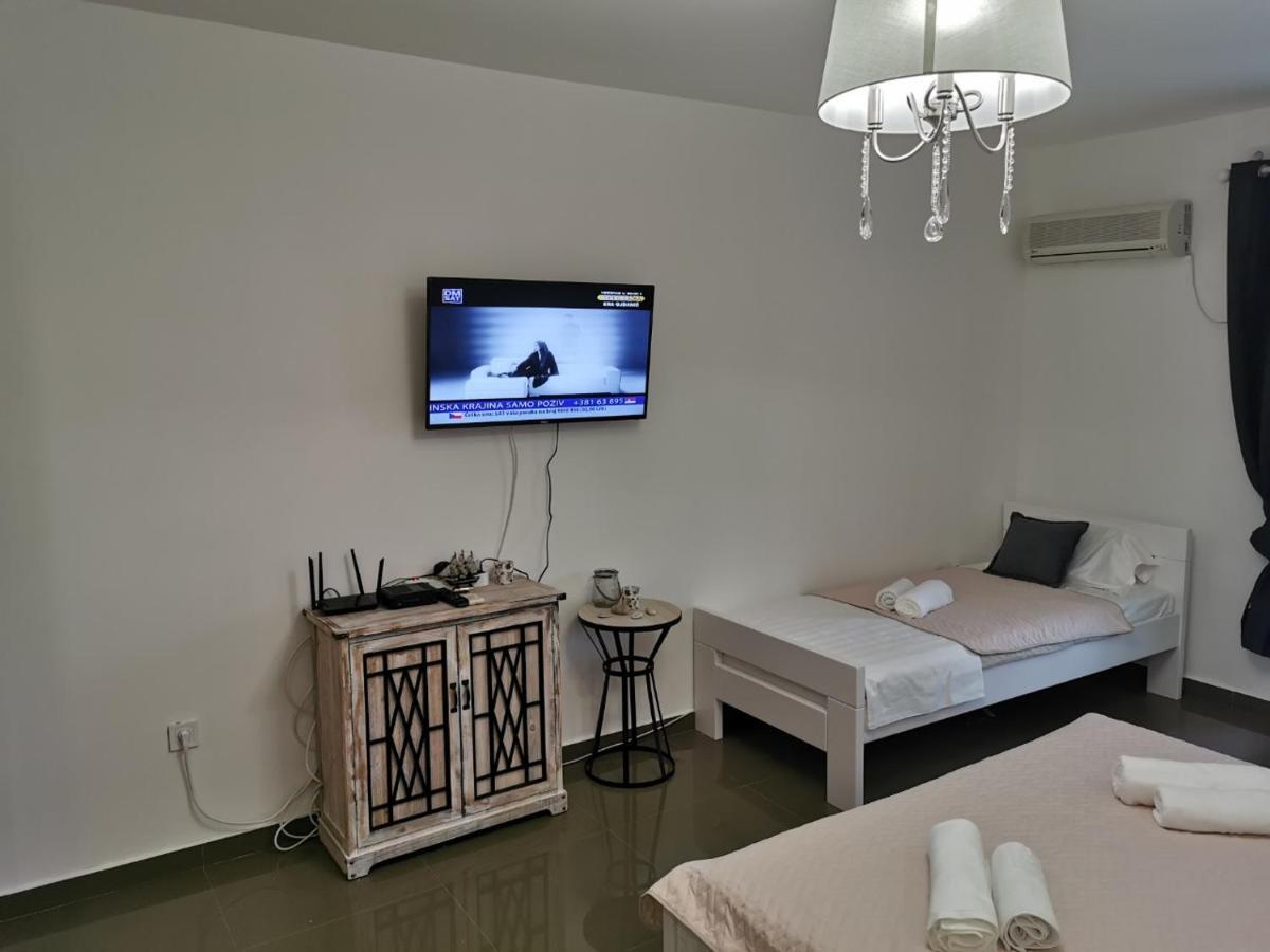 Ana Apartmani Sveti Stefan Exteriör bild