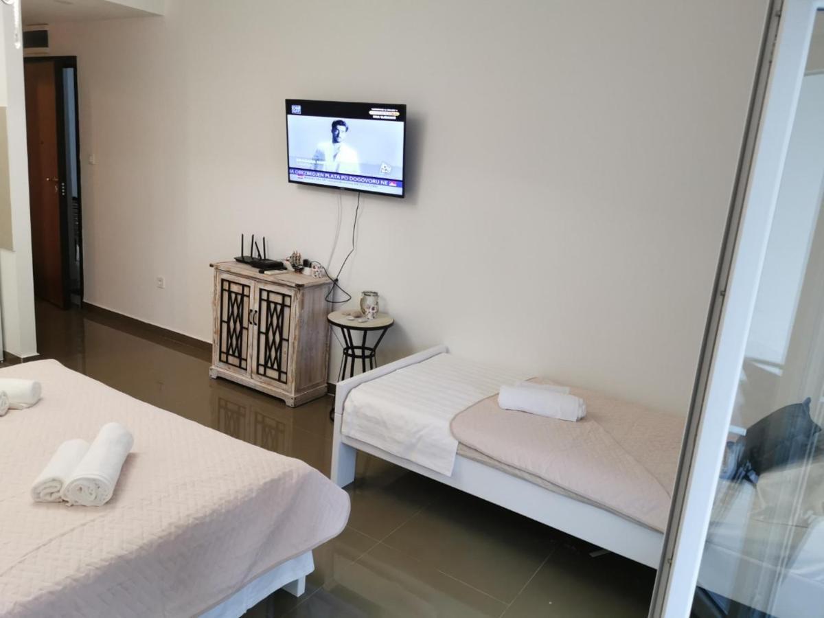 Ana Apartmani Sveti Stefan Exteriör bild